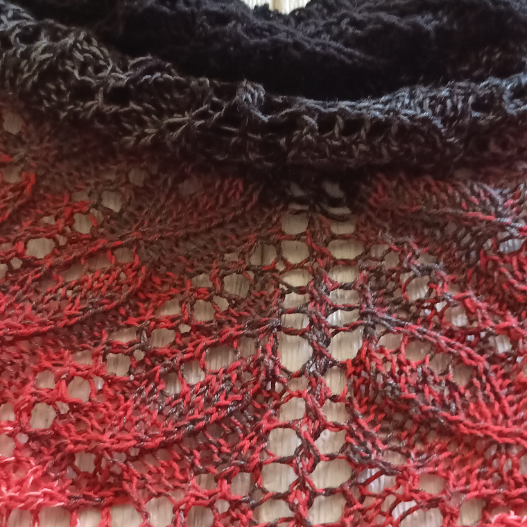 Cuello efecto encaje negro/rojo 6