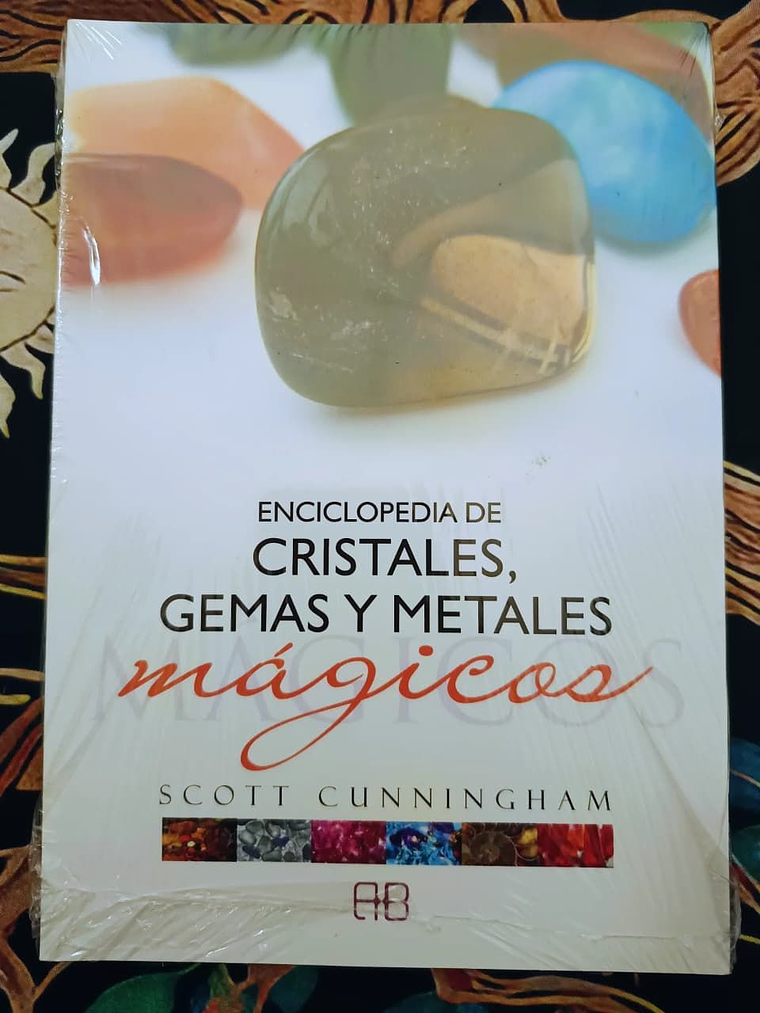 Enciclopedia de Cristales Gemas y Metales  1
