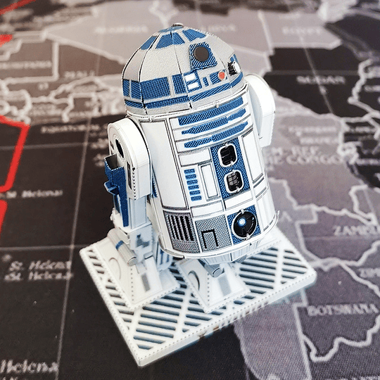 3d puzzle metalico Robot R2D2  a color