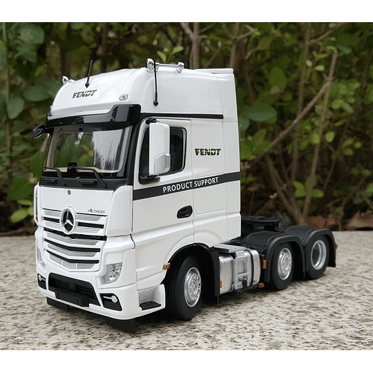 Camion Mercedes Benz Actros escala 1:32 Metalico blanco