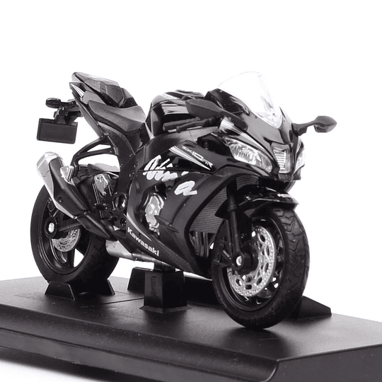 Motocicleta de carreras KAWASAKI NINJA ZX10RR ESCALA 1/18