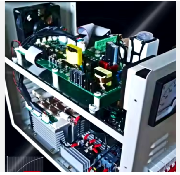 Generador Trifasico 220V a 380V 4