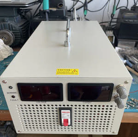 Fuente 0-1.000v @4Kw