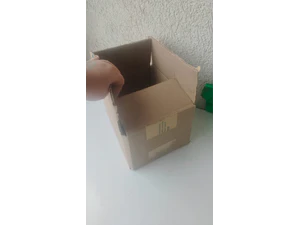 cajas reutilizadas 20 largo 15 ANCHO 12 ALTO aprox ´+ cinta embalaje