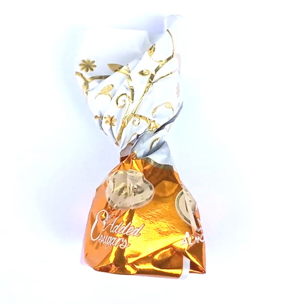 Valor, Bombón de chocolate de leche con almendra,  Trapa