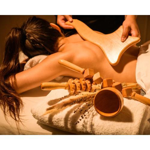 Masaje Descontracturante con Aromaterapia y Maderoterapia Solo para Ellas