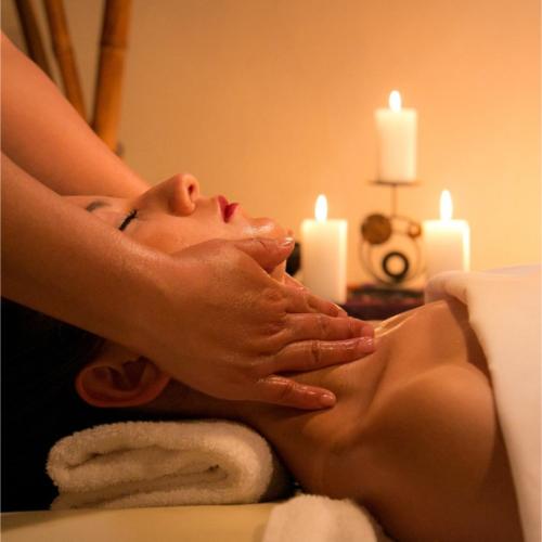 Masaje Energizante con Aromaterapia Solo para Ellas