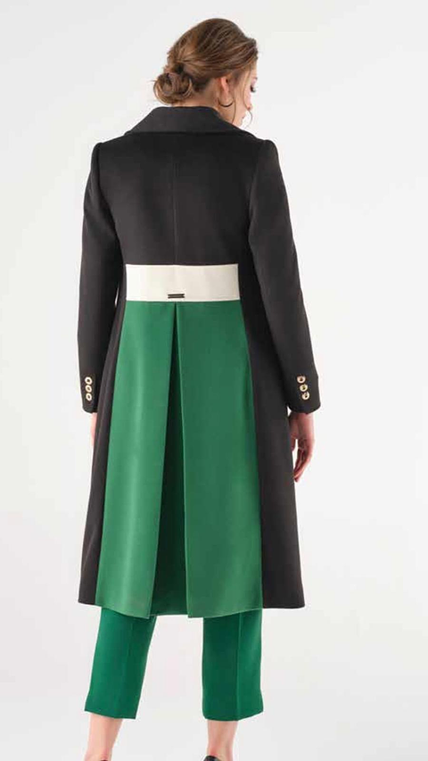 Abrigo largo verde oscuro Cristina Barros