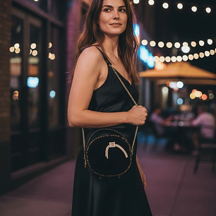 Mala exclusiva preta com motivos animal print DonaV 