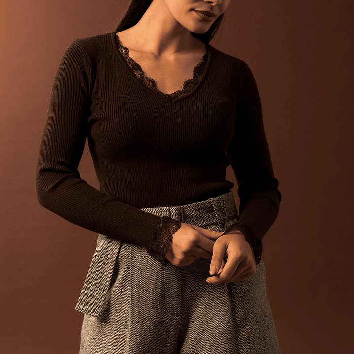 Camisola canelada com detalhe em renda Ferrache 2