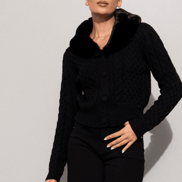  Casaco de malha  Ferrache com gola em pelo  2