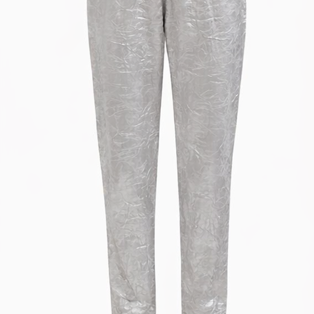 Calças prateadas com efeito da Maittè 2