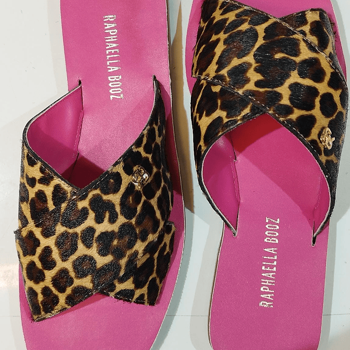 Chinela leopardo Raphaella Booz 1