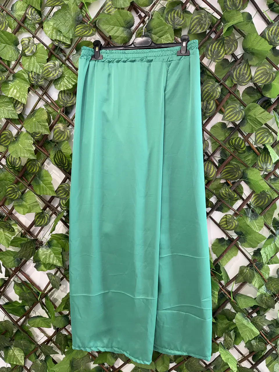 Calça de Cetim Verde 2