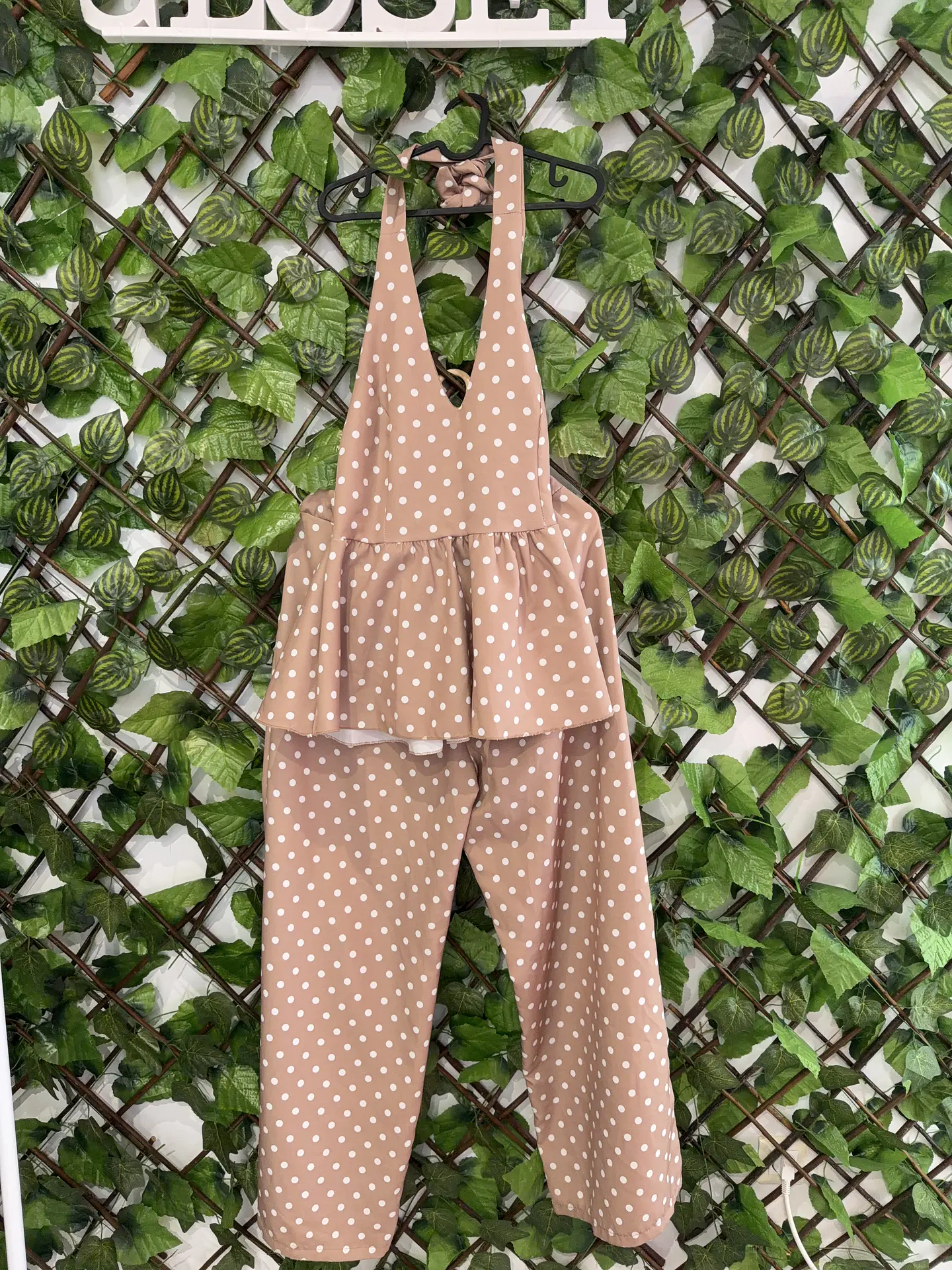 Conjunto Bege às Bolinhas 3