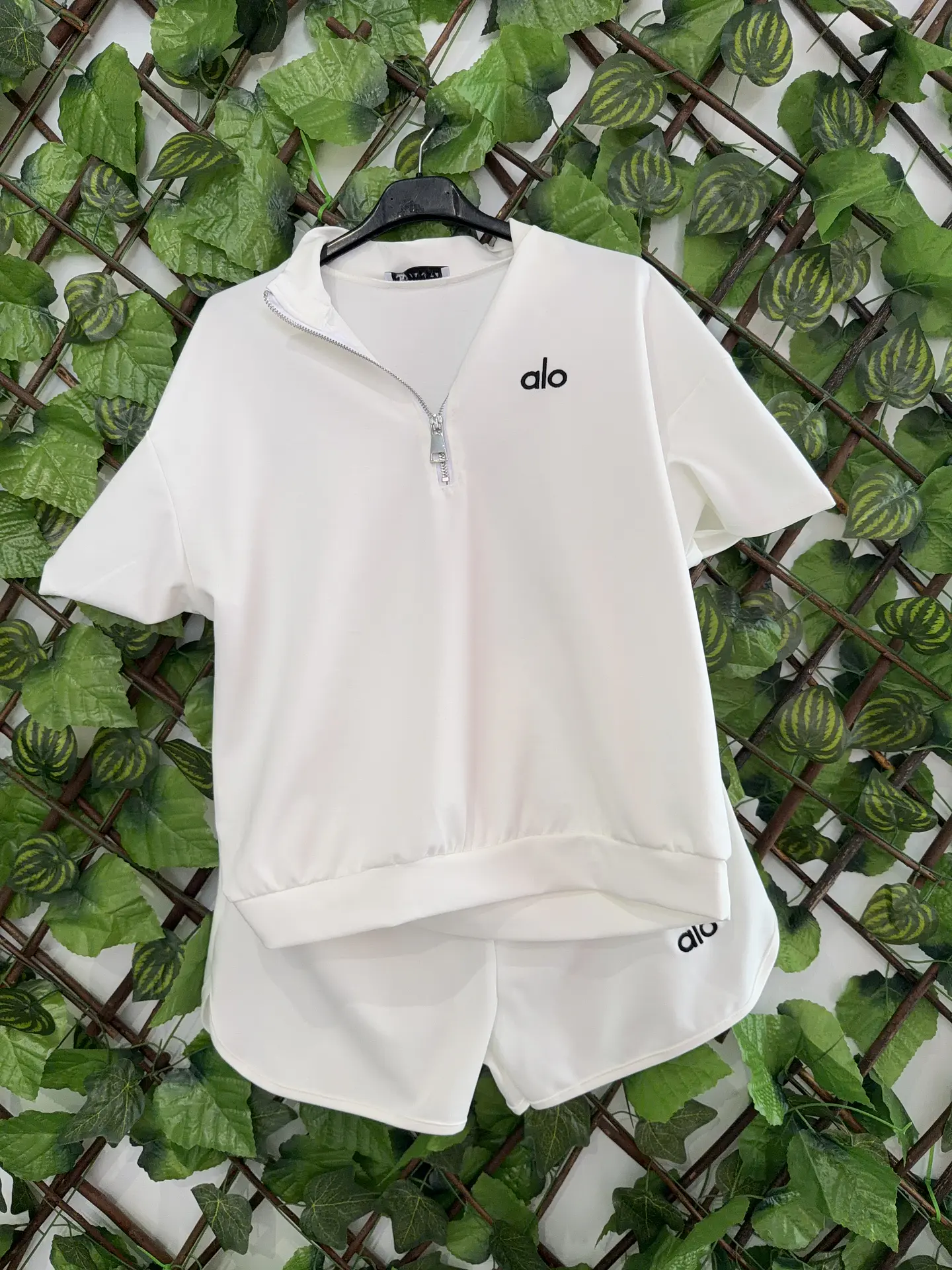 Conjunto ALO Branco e Calções 1