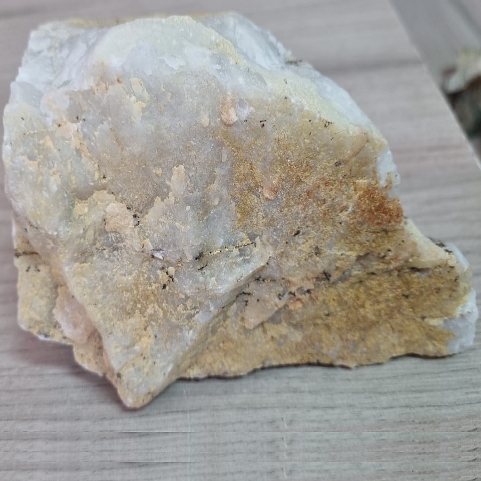 Cuarzo con Limonita 2