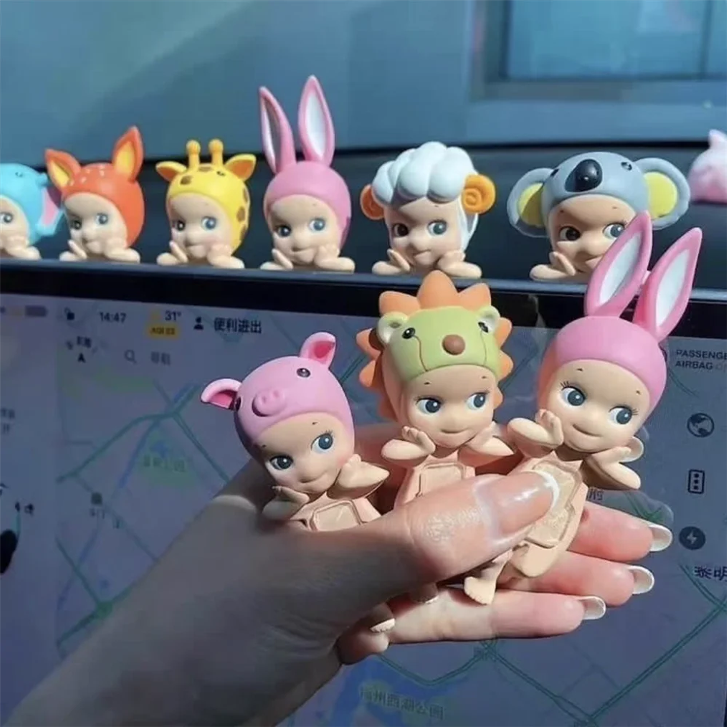 Figura de ángel sonriente, muñeca, muñeca de soporte para mejillas, estatuilla de decoración de coche 19