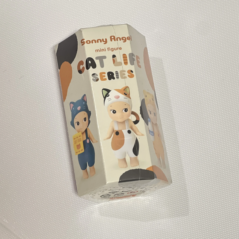 Figura Coleccionable Original Sonny Angel Serie Cat Life, Caja Sorpresa, Gato Negro, Gato Blanco, Caja Misteriosa de Moda, Decoración para el Hogar, Regalo para Niñas 14