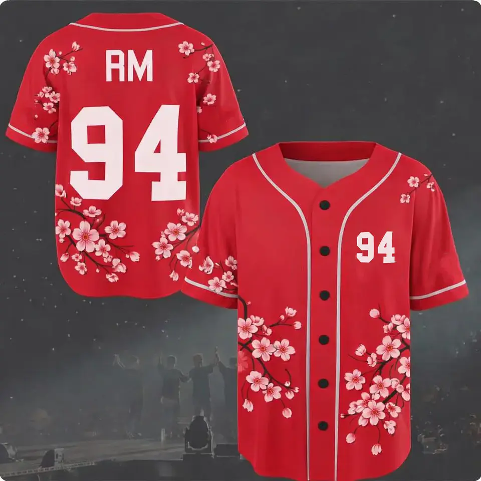 J-HOPE 94 Camiseta de béisbol con estampado de flor de cerezo, camisa de manga corta con estampado floral, tops informales de estilo urbano para fanáticos del Kpop para niños y jóvenes 10