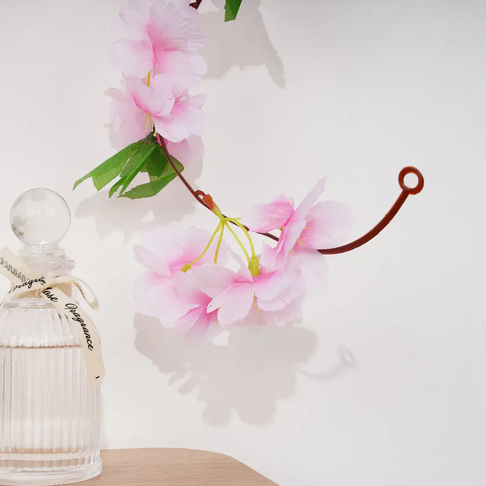 Flores de cerezo artificiales de 2,2 m, enredaderas, flores de seda, guirnalda colgante de ratán Sakura, decoración del jardín del hogar para fiesta de boda 26