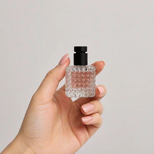 Miniatura Valentino Born in Roma Donna 6 ml — El lujo que cabe en tu cartera