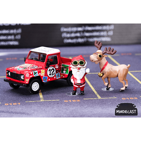 MINI GT 1/64 Land Rover Defender 90 Pickup 2021 Christmas Edition