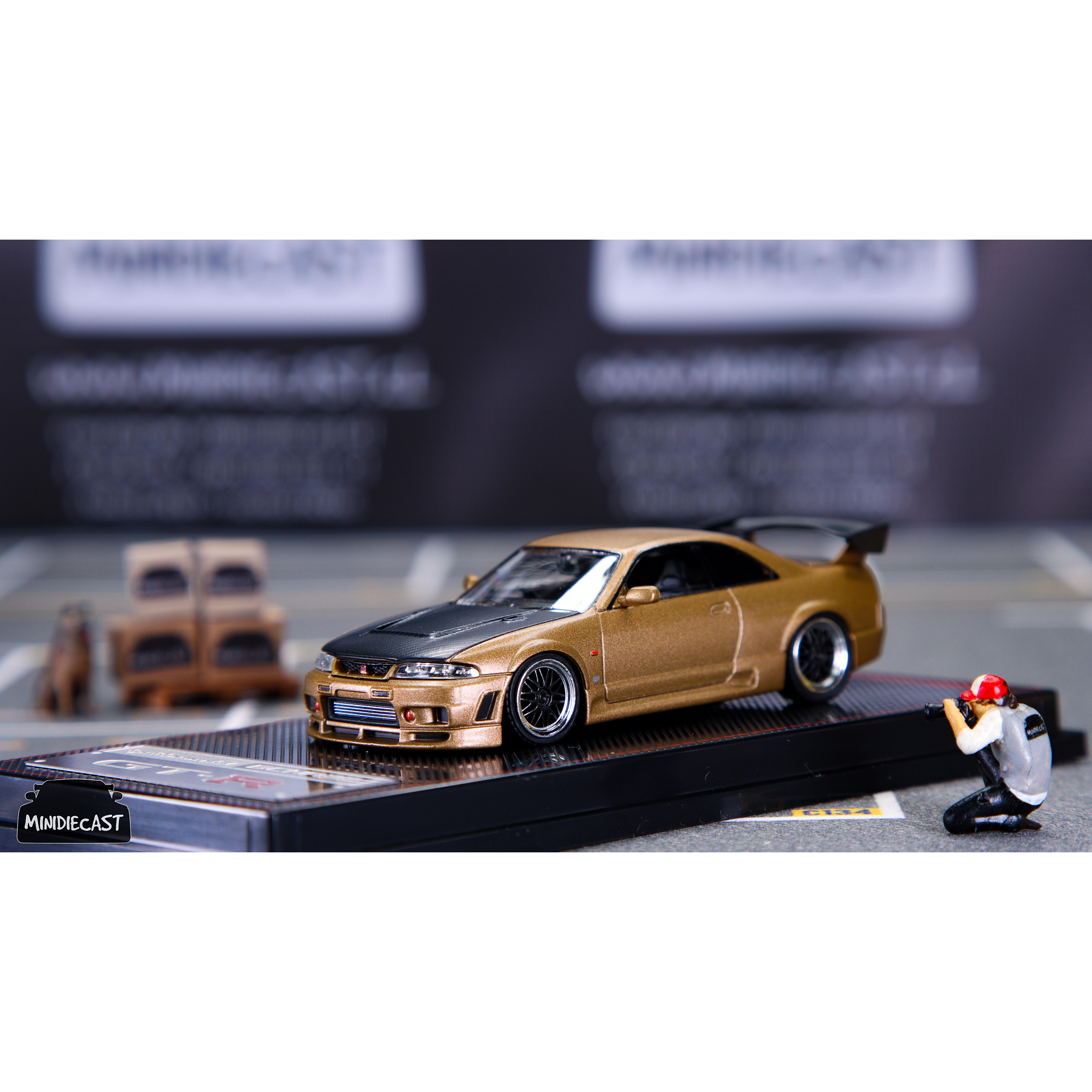 Ignition Model 1:64 Nissan R33 GT-R Matte Gold