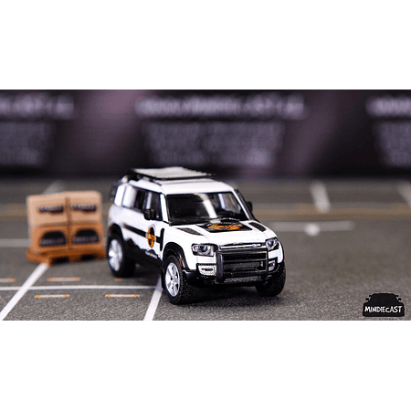 Tarmac Works 1:64 Mijo Exclusive 2021 Land Rover Defender 110 TREK Edition with Rack Limited Edition
