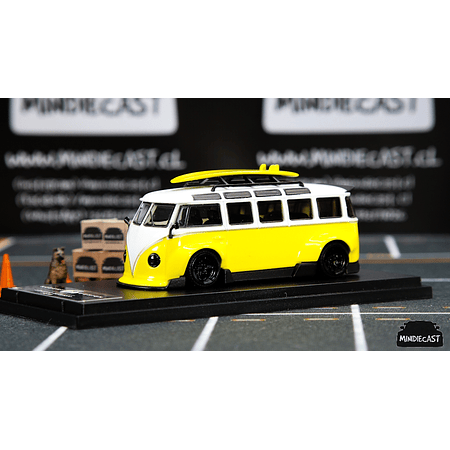 Inspire Model 1:64 VW Kombi Yellow