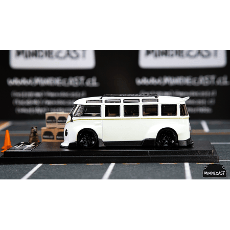 Inspire Model 1:64 VW Kombi White