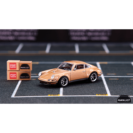 Pop Race 1:64 Porsche Singer 911 (964) Gold
