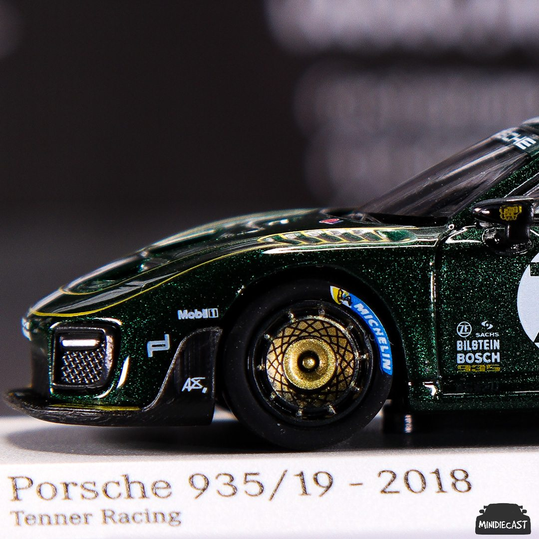 Minichamps64 Porsche 935/19 JÄGERMEISTER Limited to 2,496 pcs