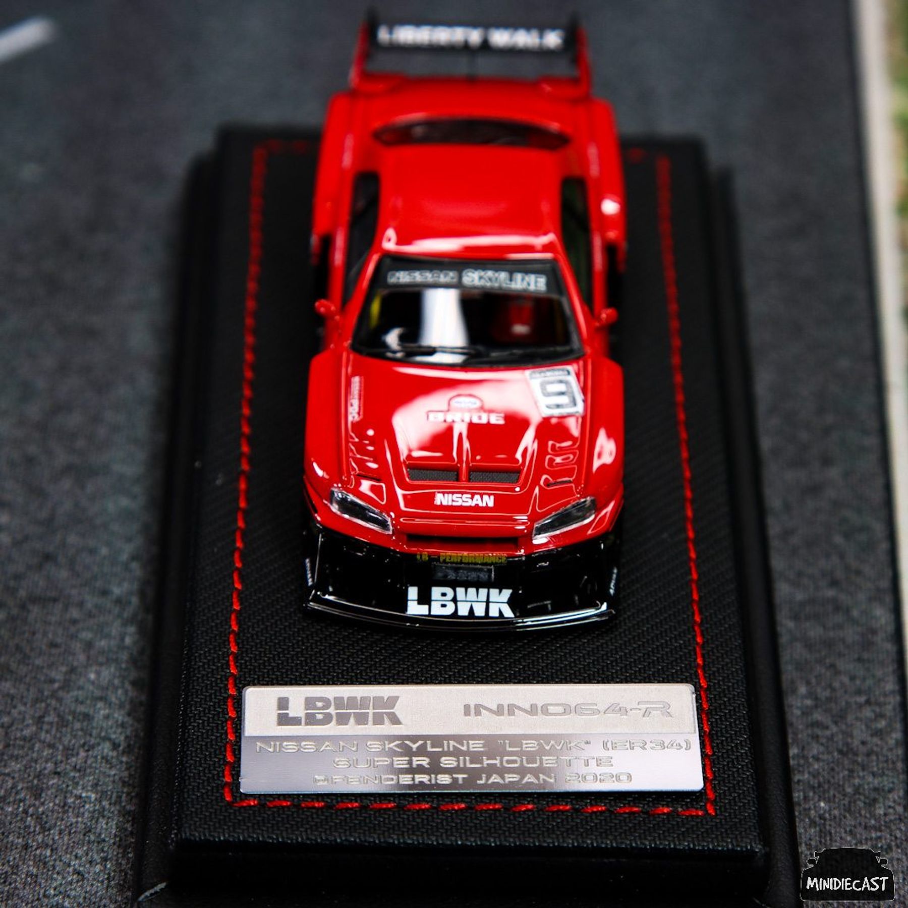 INNO64 1:64 Resina LW Nissan Skyline GT-R ER34 Red/Black