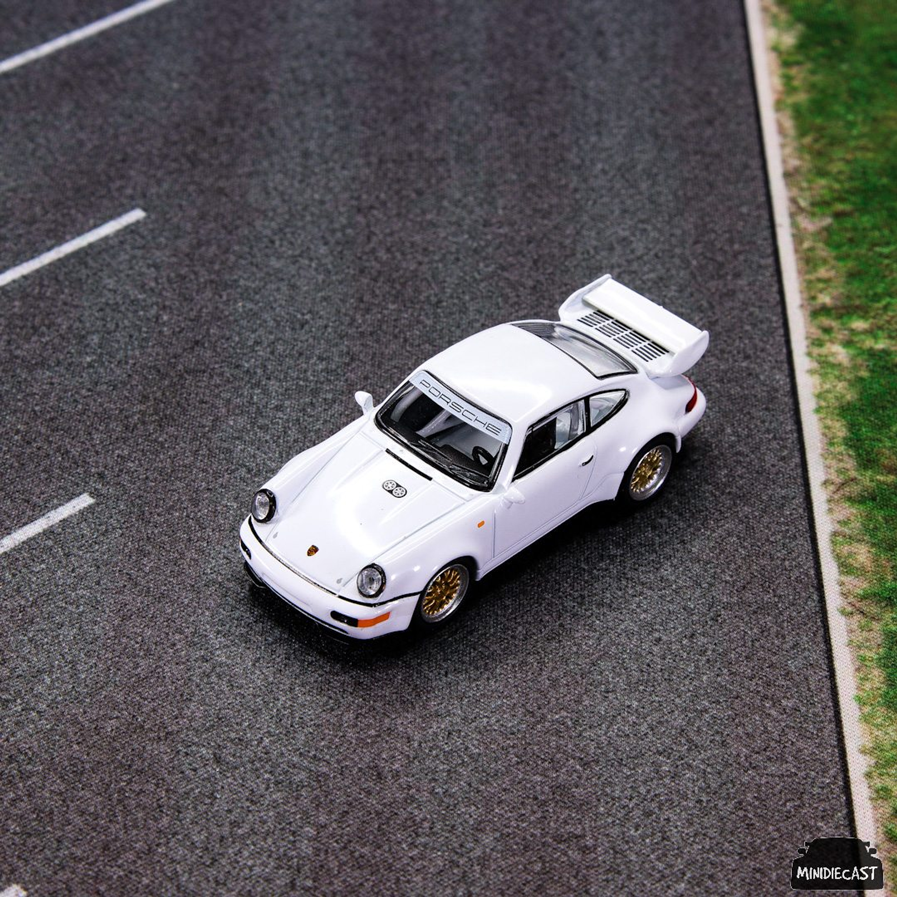 Tarmac Works x Schuco 1:64 Porsche 911 RSR 3.8 White 