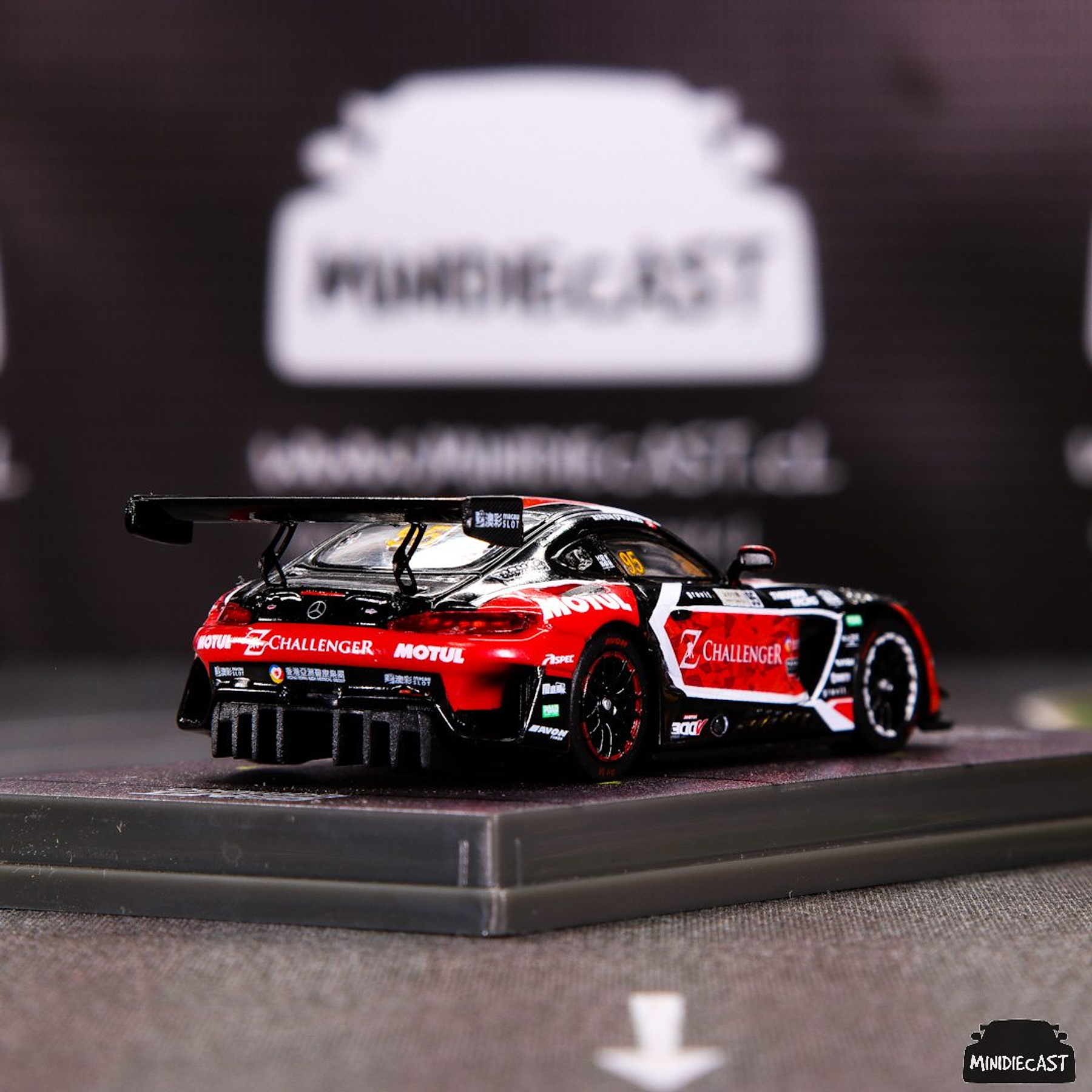 Tarmac Works 1:64 Mercedes-AMG GT3 Macau GT Cup 2021 - Race 1 Craft-Bamboo Racing Darryl O'Young - Officially licensed by Mercedes-Benz