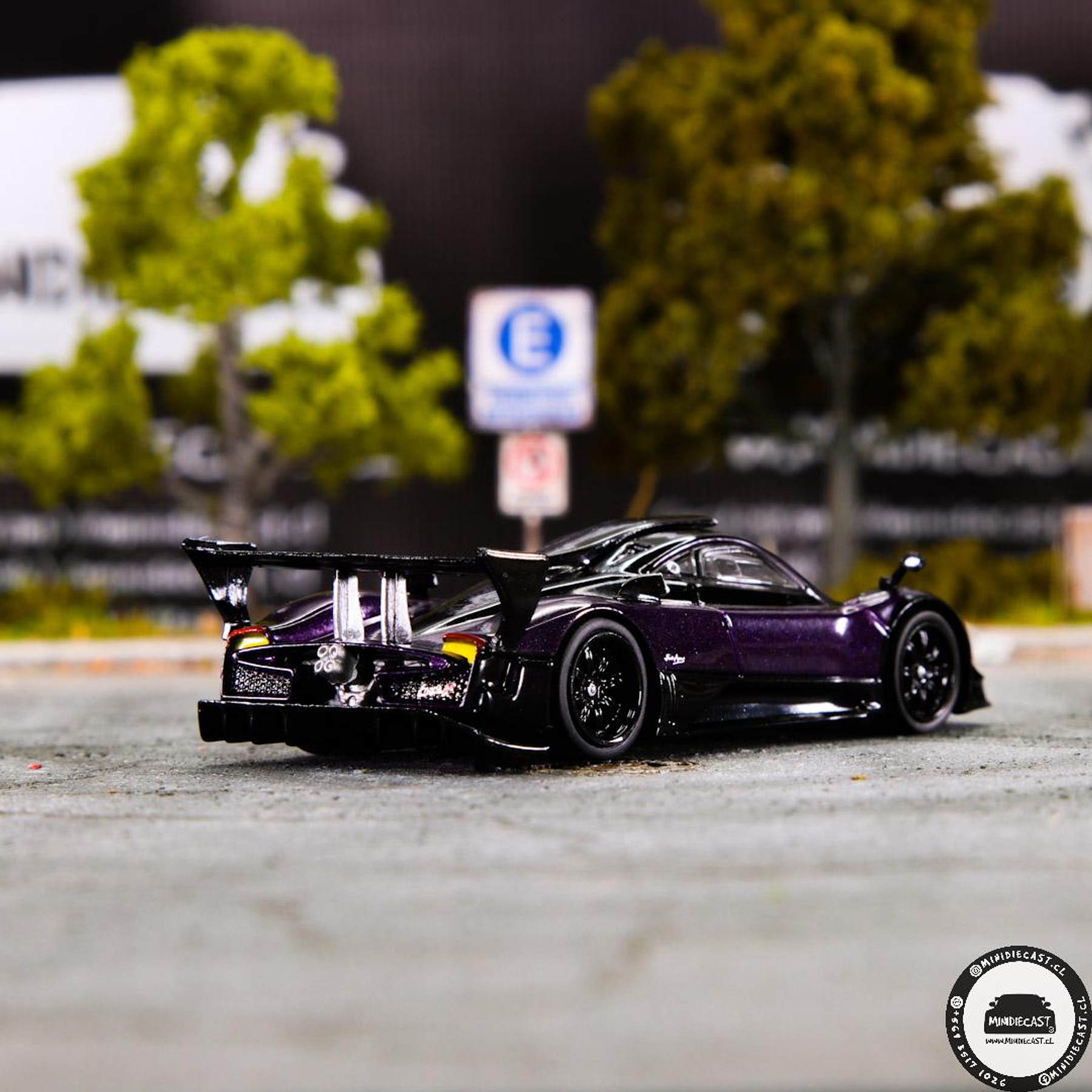 Tarmac Works 1:64 Pagani Zonda R Viola PSO