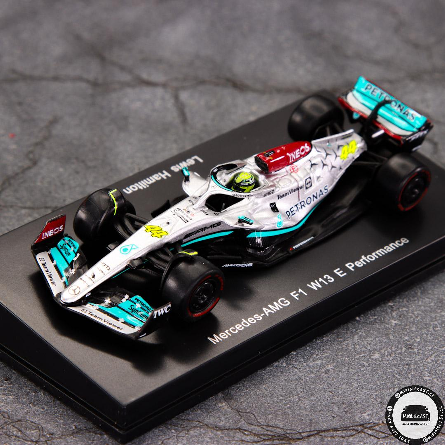 Sparky 1:64 F1 Mercedes-AMG Lewis Hamilton Petronas F1 W13 E Performance No.44 Mercedes-AMG Petronas F1 Team 2022