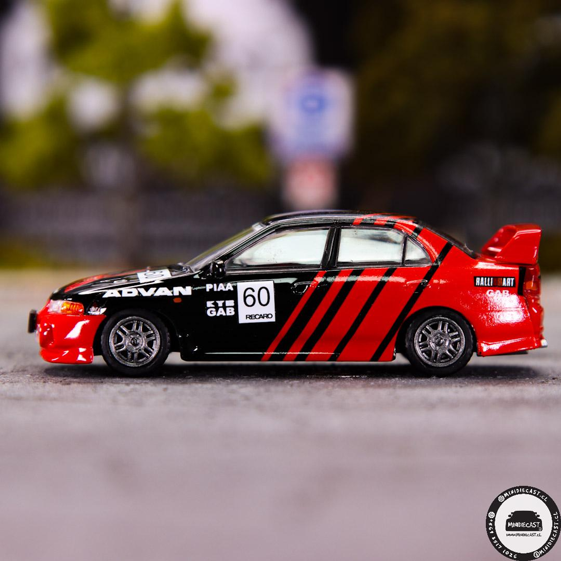 BM Creations 1:64 Mitsubishi Lancer EVO IV -Advan