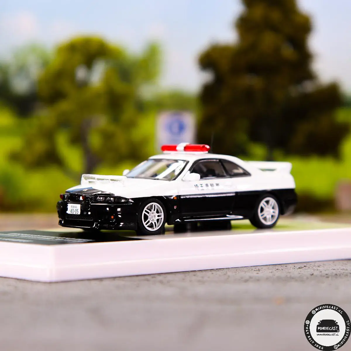 Inno64 1:64 Nissan Skyline GT-R R33 Saitama Prefectural Poli