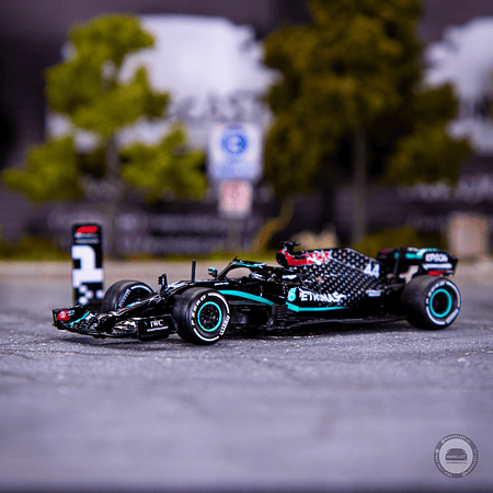 Tarmac Works 1:64 Mercedes-AMG F1 W11 EQ Performance British Grand Prix 2020 Winner Lewis Hamilton