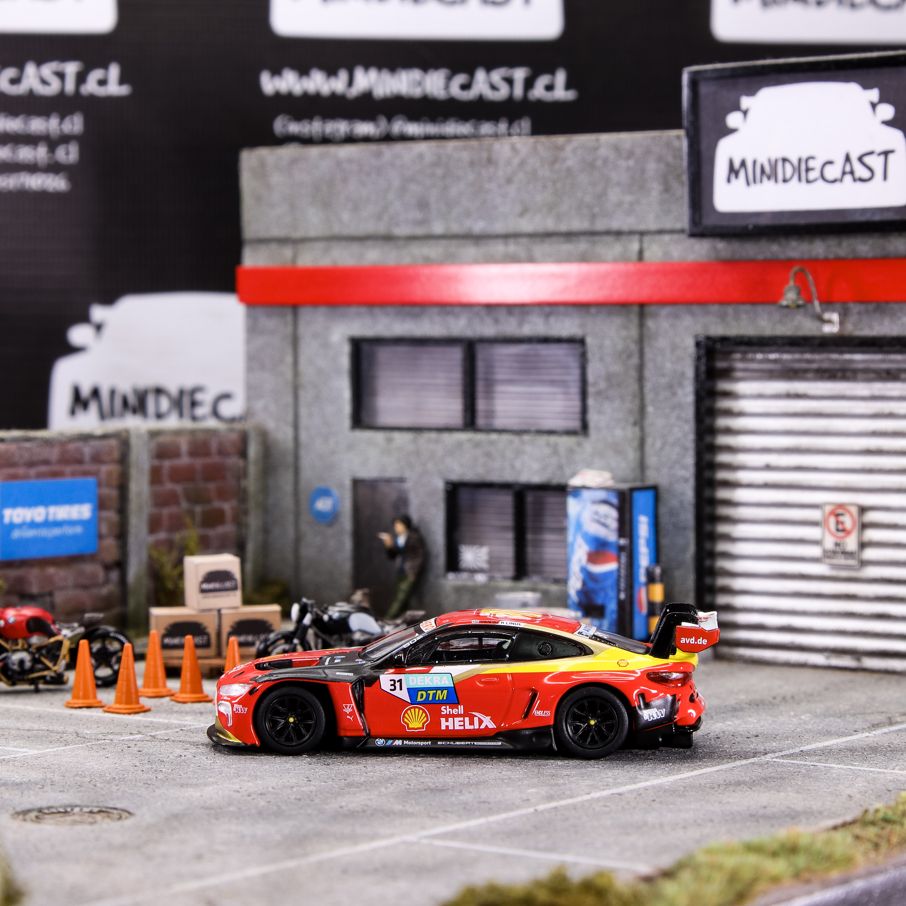 Mini GT 1:64 BMW M4 GT3 #31 Schubert Motorsport 2022 DTM Champion – Mijo Exclusives
