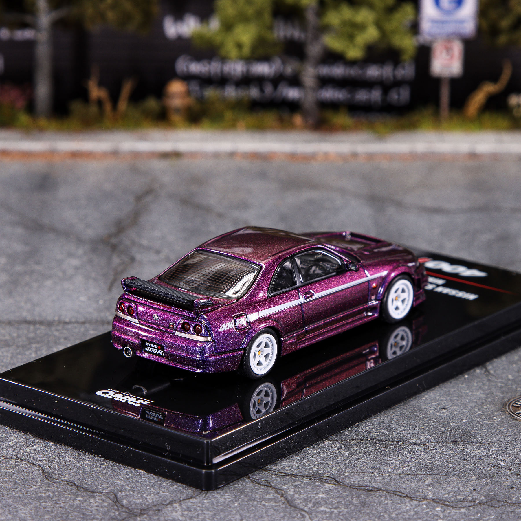 Inno64 1:64 Nissan Skyline GT-R R33 NISMO 400R Midnight Purple (Hong Kong Toycar Salon 2023 Special Edition)