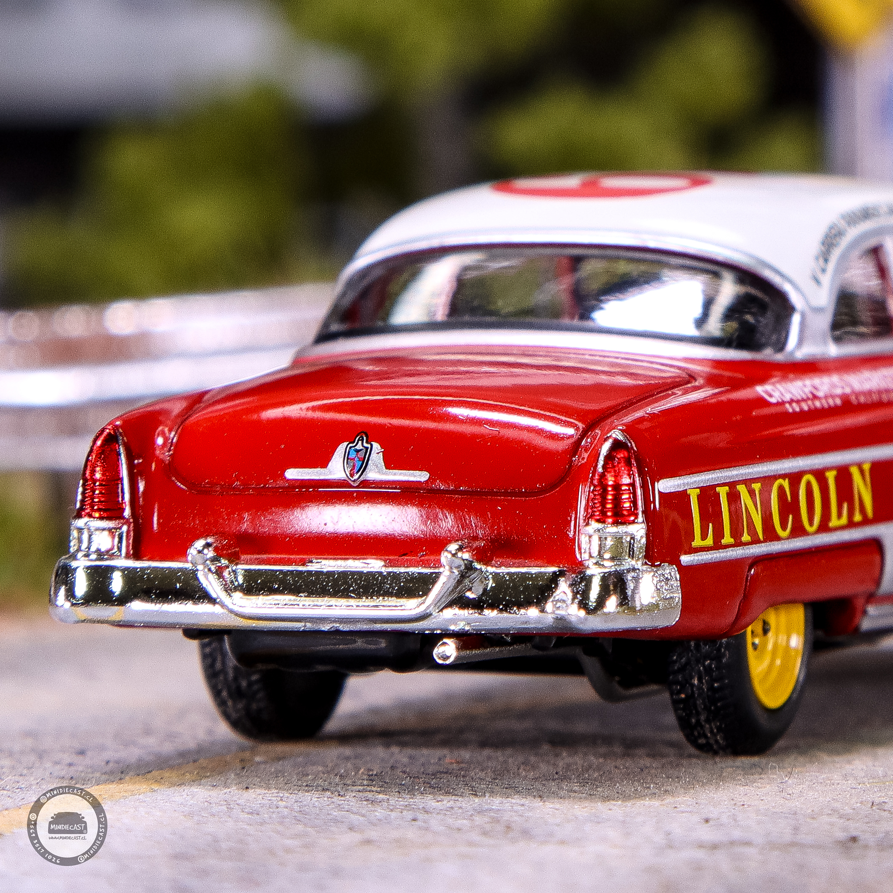 Mini GT 1:64 Lincoln Capri 1954 Carrera Panamericana Class Winner #149