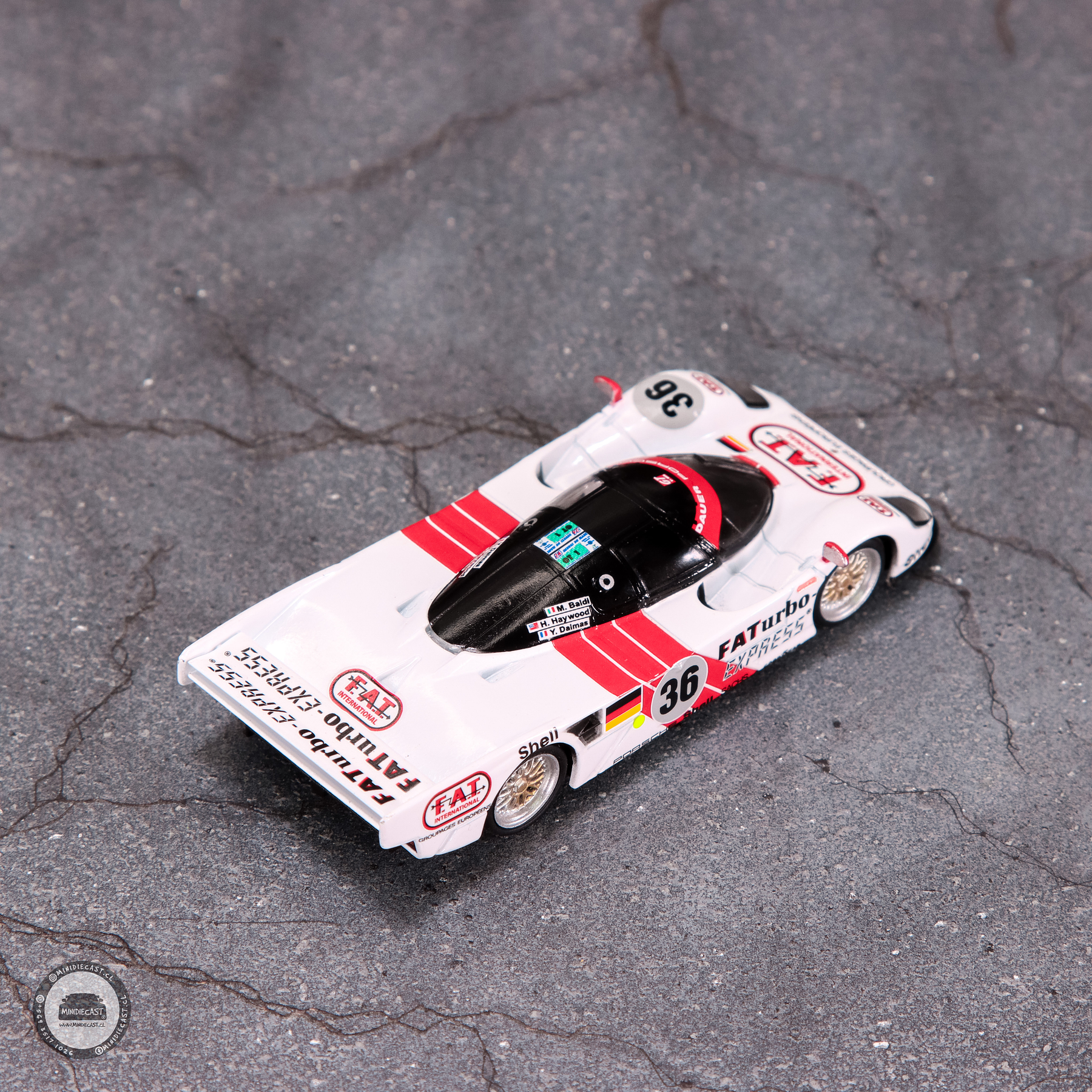Sparky 1:64 Die-cast  Porsche 962 LM Shell Combo - Winner 24h Le Mans 1994 #35 & #36.
