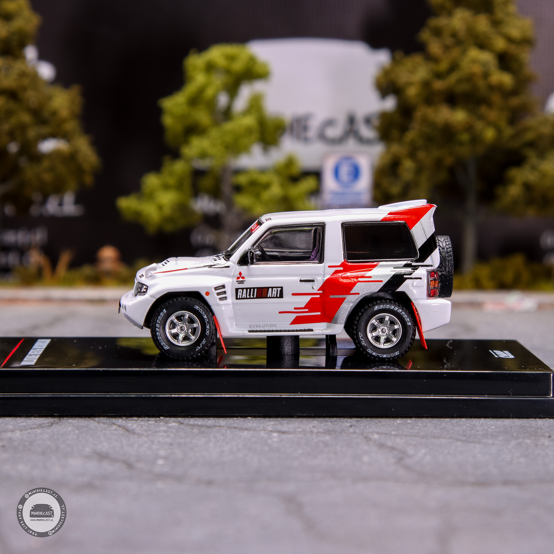 Inno64 Mitsubishi Pajero Evolution 