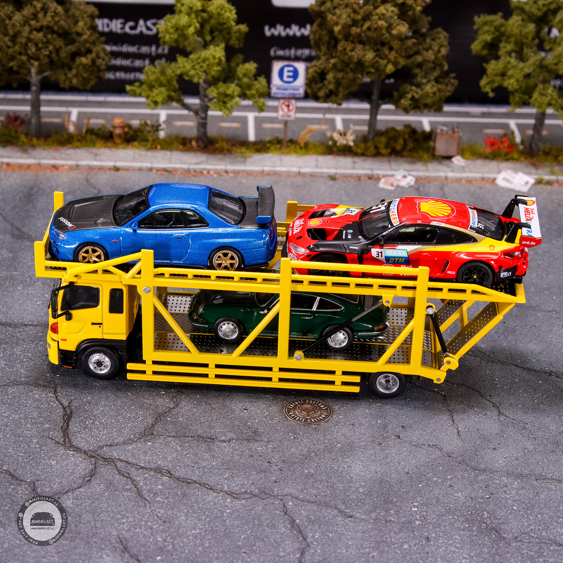 Tiny City Die-cast Model Car - HINO500 Vehicle Transporter (Yellow).