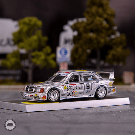 Tarmac Works 1:64 Mercedes-Benz 190E 2.5-16 Evolution II Macau Guia Race 1992 (K.Ludwig).