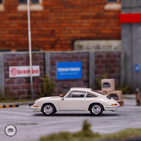 Mini GT 1:64 1963 Porsche 901 (911) – Ivory – MiJo Exclusives