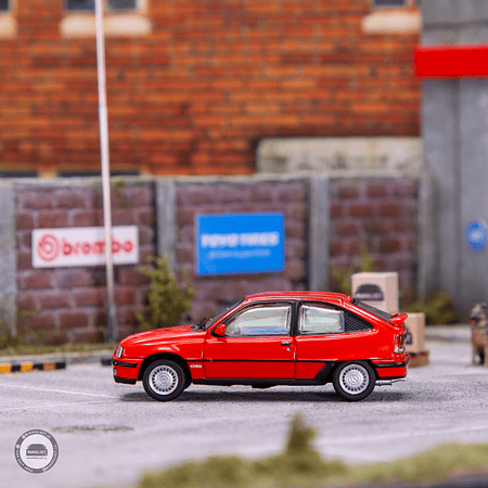 Tarmac Works 1:64 Opel Kadett GSi, Red